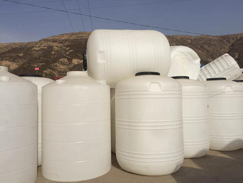 圆形红古塑料大桶