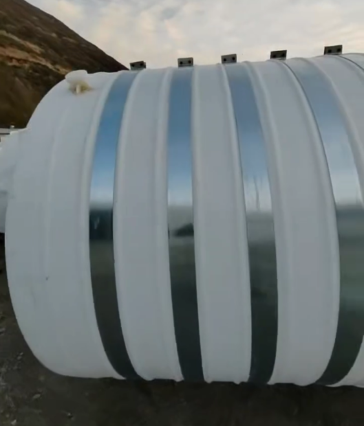 圆形红古塑料桶批量交付案例:结构稳定,适配多行业液体储运需求 圆形红古塑料桶批量交付案例:结构稳定,适配多行业液体储运需求